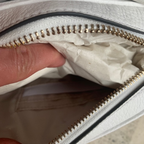 Authentic Kate Spade pebbled leather 🌈logo zip crossbody - Picture 14 of 16